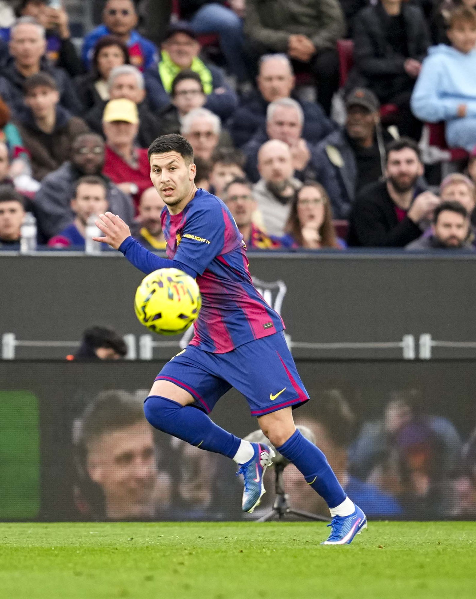 Roony Bardaghji: The Swedish talent who seeks to shine at Barça
