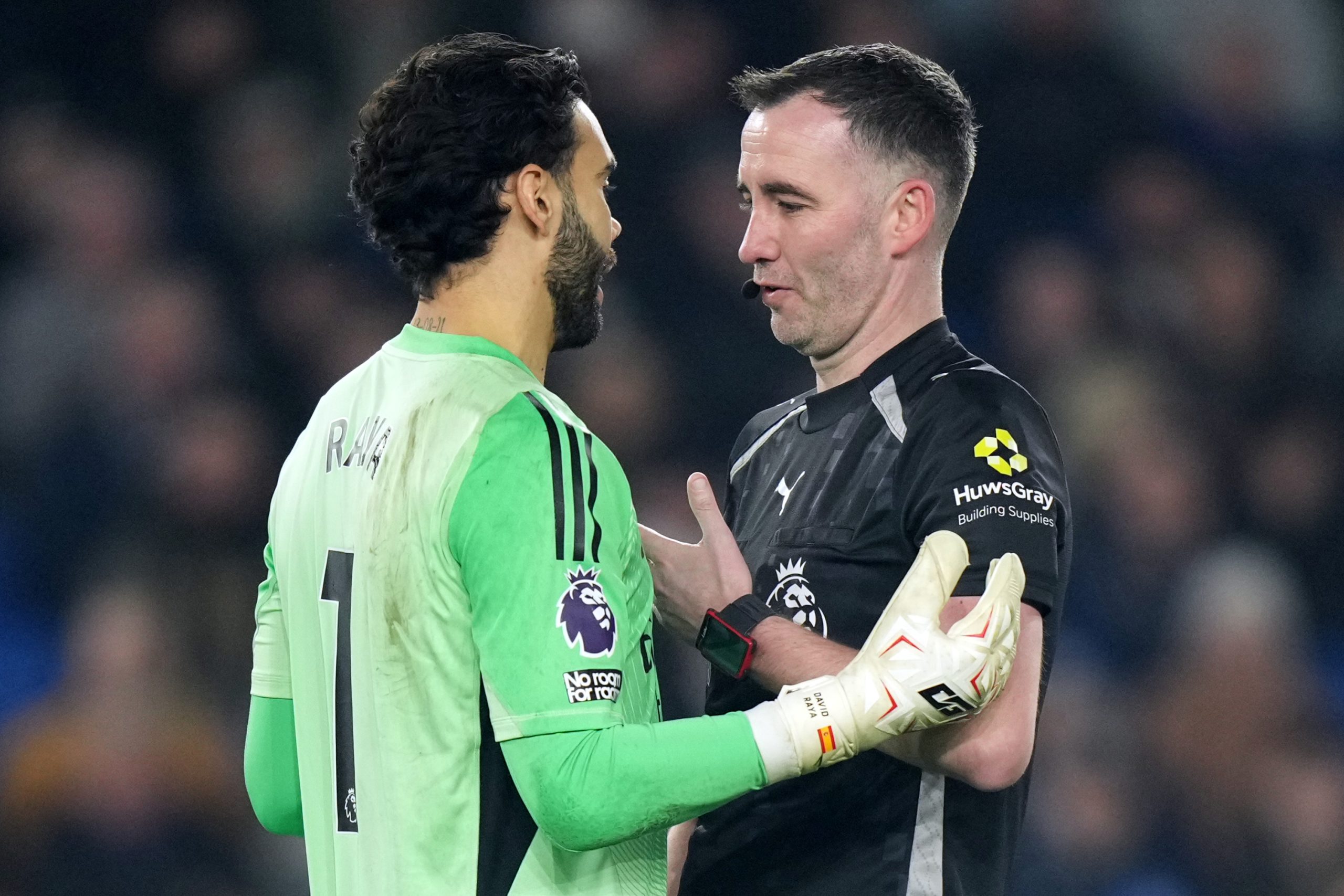 Arsenal seals victory with controversy: Saka lights up Brighton and unleashes criticism
