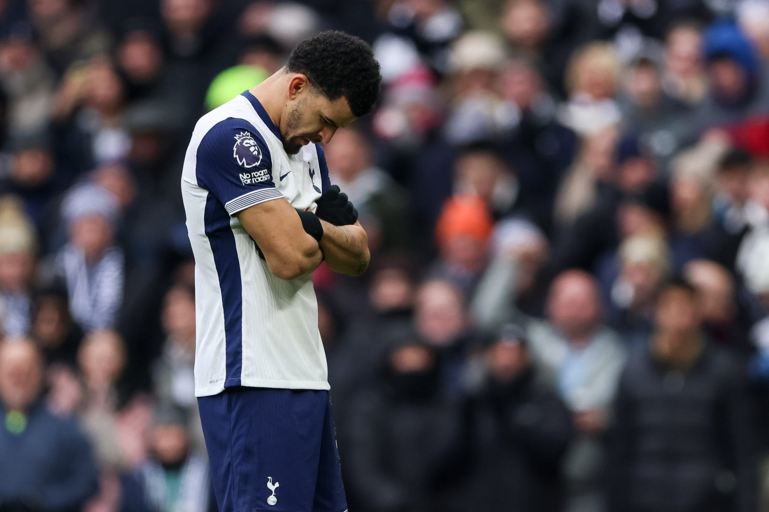Tottenham on the brink: Solanke urges immediate reaction
