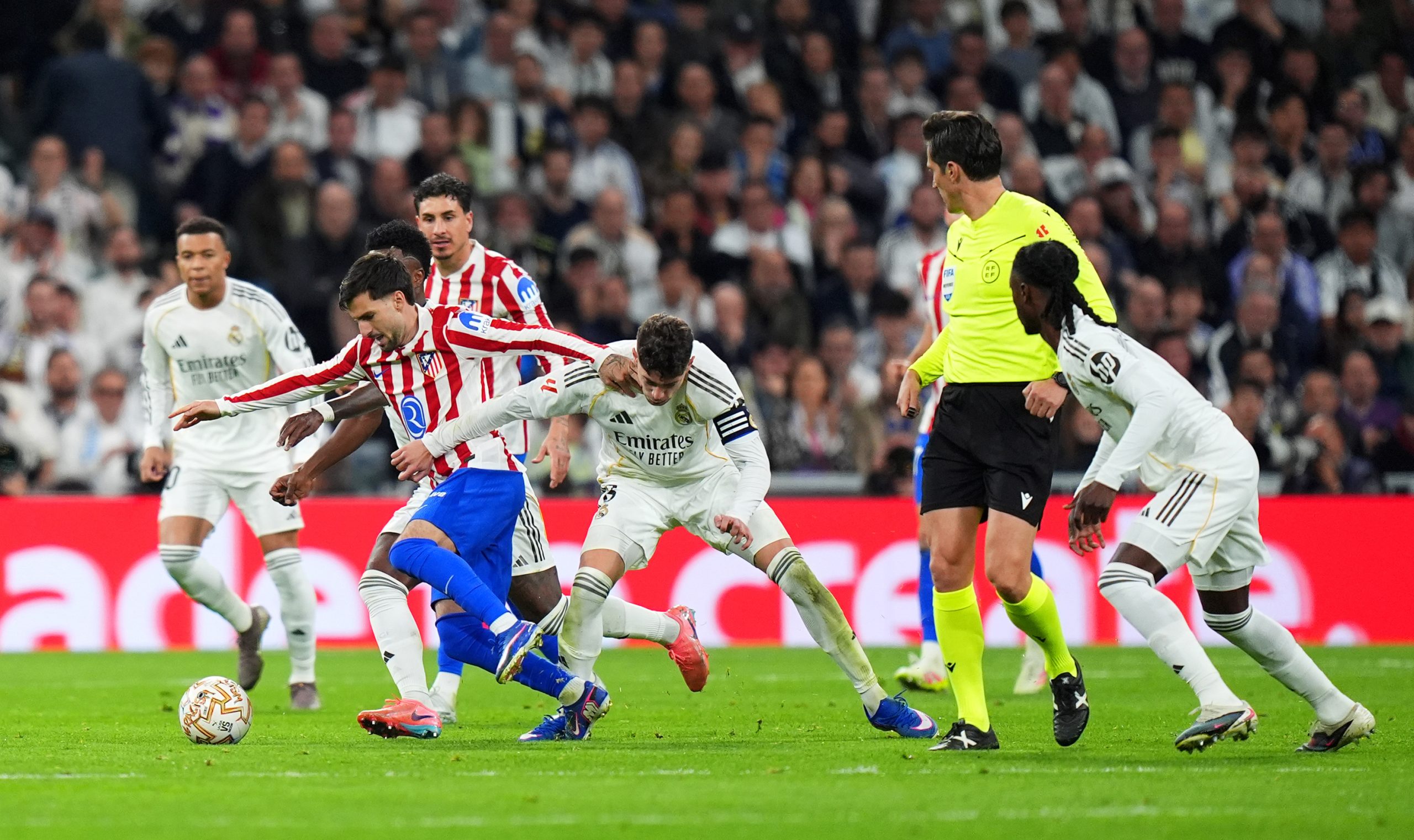 Valverde, fair or controversial red? The CTA reveals the keys to the derby