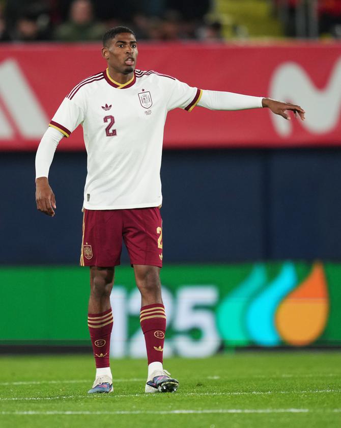 Young Talent Cristian Mosquera Conquers La Roja: A Dream Debut in the Heart of Spain