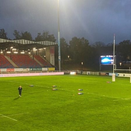 Periodista Agredido en Directo: La Pasión Desenfrenada del Rugby, una Cara Oscura