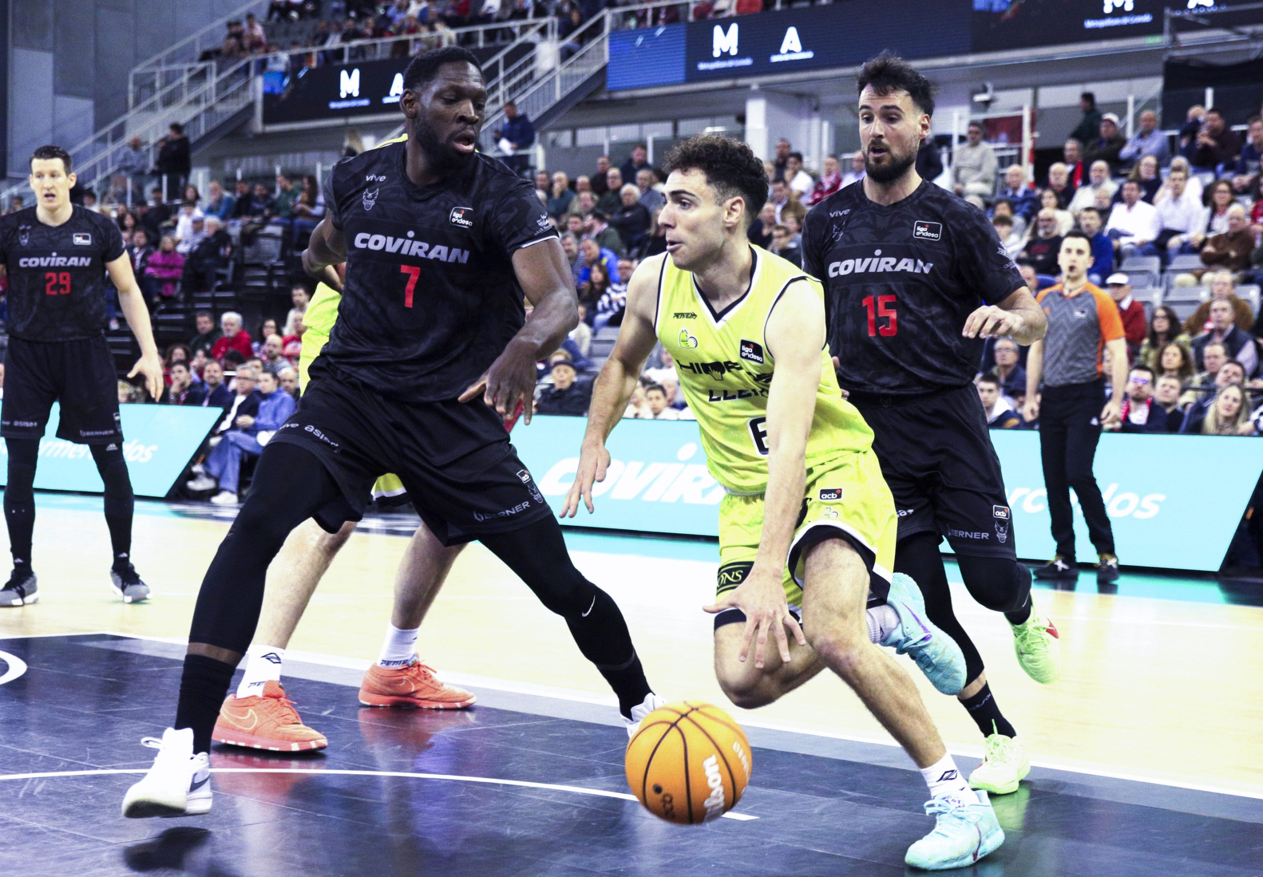 Covirán Granada clings to hope: exciting victory against Hiopos Lleida