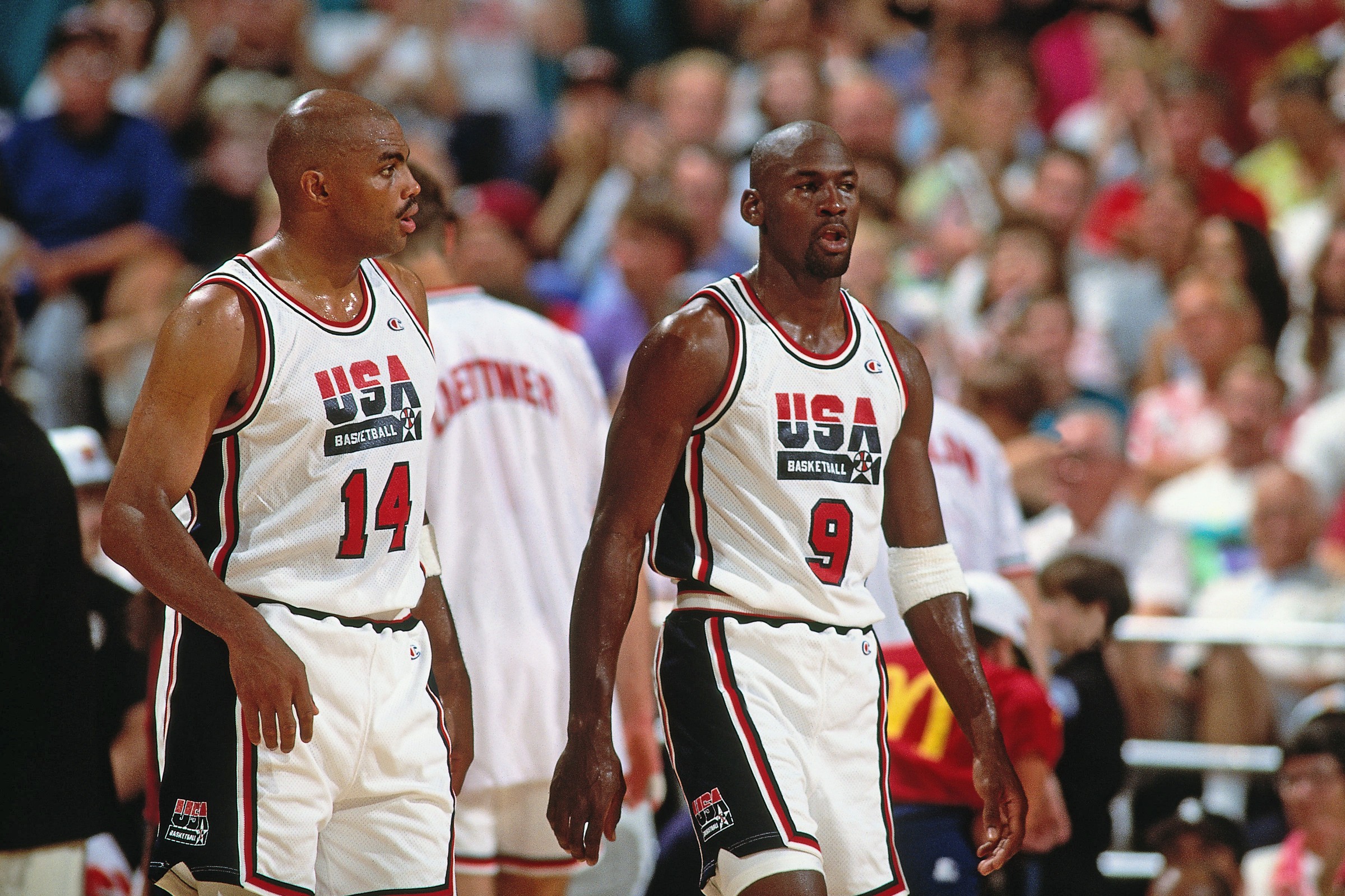 La Reconciliación de dos Leyendas: Michael Jordan y Charles Barkley se Dejan Atras las Rivalidades La Reconciliación de dos Leyendas: Michael Jordan y Charles Barkley se Dejan Atras las Rivalidades