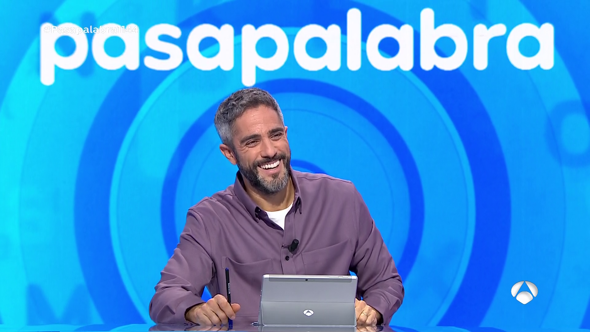 Un actor confunde el rol de concursante en 'Pasapalabra' y desata la risa del plató Un actor confunde el rol de concursante en 'Pasapalabra' y desata la risa del plató