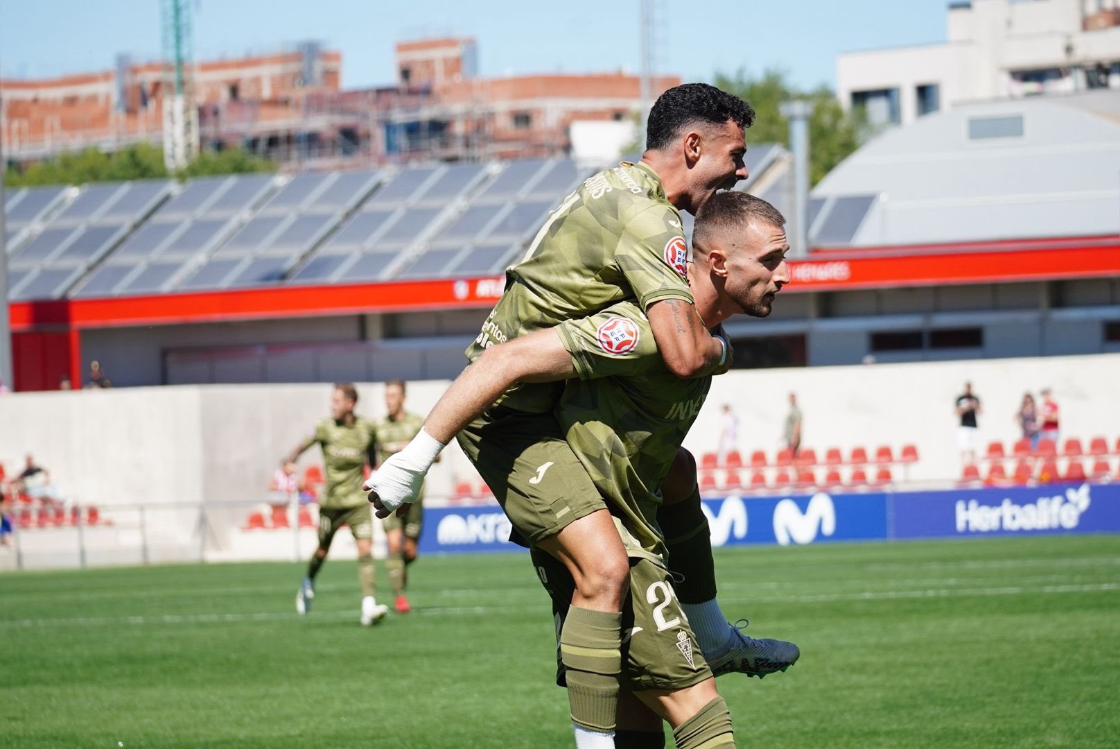 El Real Murcia busca un respiro frente al Atlético Madrileño: Partido crucial por la permanencia y el ascenso directo