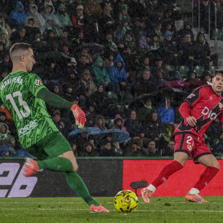 El Futuro Incierto de la Portería del Barça: Deco ante un Rompecabezas de Contratos y Cesiones