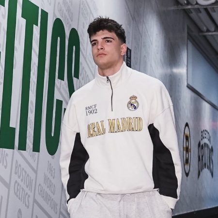 Tatum Brilla con un Triple-Doble Histórico en la Imparable Victoria de los Celtics; Hugo González y Jakucionis, Testigos desde el Banquillo