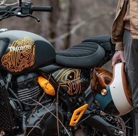 La Triumph Scrambler 400 XC se Transforma: ¡Aventura Off-Road con Estilo FCR Original!