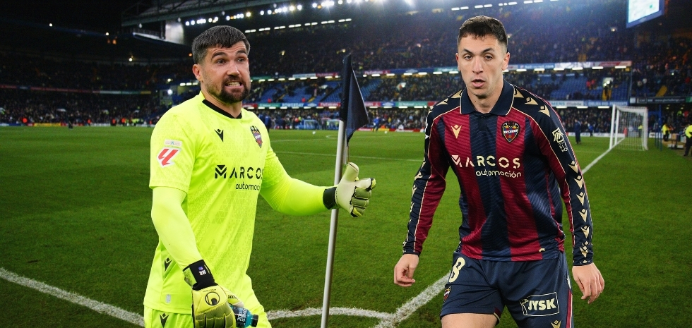 Regreso emotivo a Anoeta: Matthew Ryan y Olasagasti enfrentan a su pasado