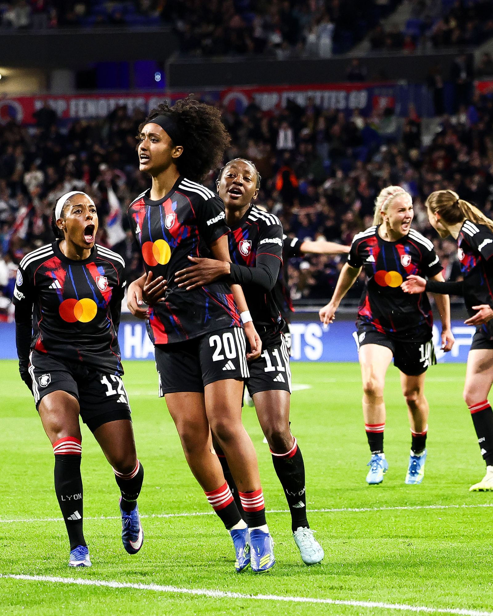 Epic comeback from OL Lyonnes! Giráldez takes his team to the Champions League semi-finals against a combative Wolfsburg