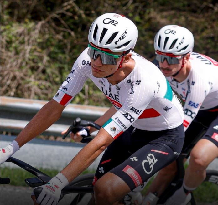 Isaac del Toro, out of Itzulia after a spectacular fall in the third stage