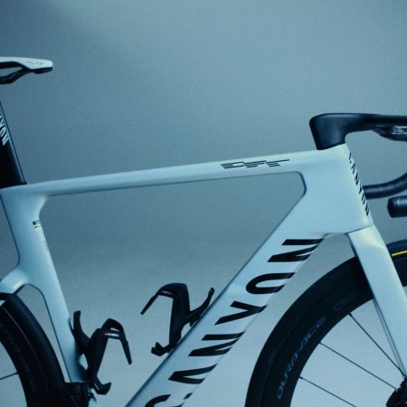 Mathieu Van der Poel estrena la Canyon Endurace CFR: la bici que reinventa el gran fondo