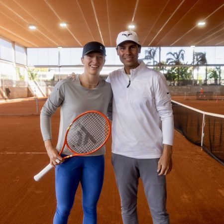 El entrenamiento de Iga Swiatek con Rafa Nadal: ¿La combinación letal que dominará la temporada en tierra batida?