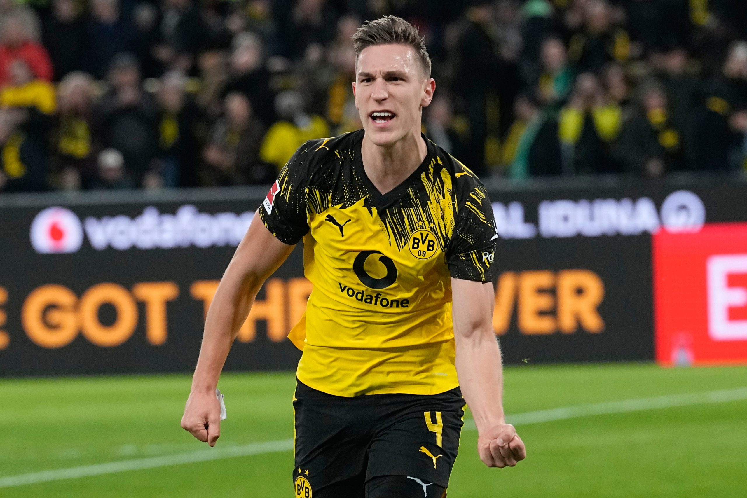 Surprise in Dortmund! Schlotterbeck, the coveted wall, chooses Signal Iduna Park until 2031 Surprise in Dortmund! Schlotterbeck, the coveted wall, chooses Signal Iduna Park until 2031