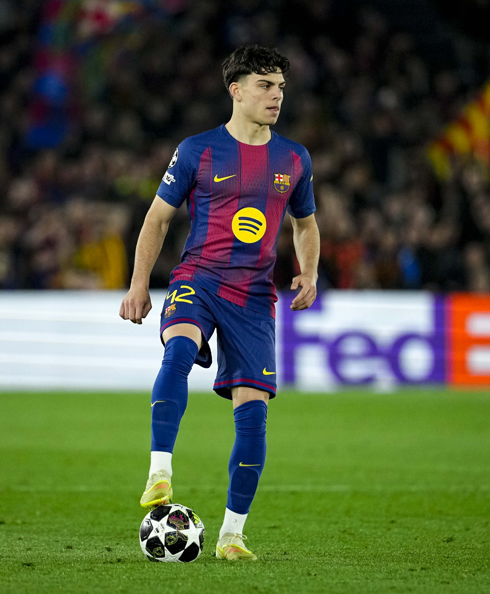 High-voltage derby: Barça Atlètic and Espanyol B are playing for the future in the Second Federation