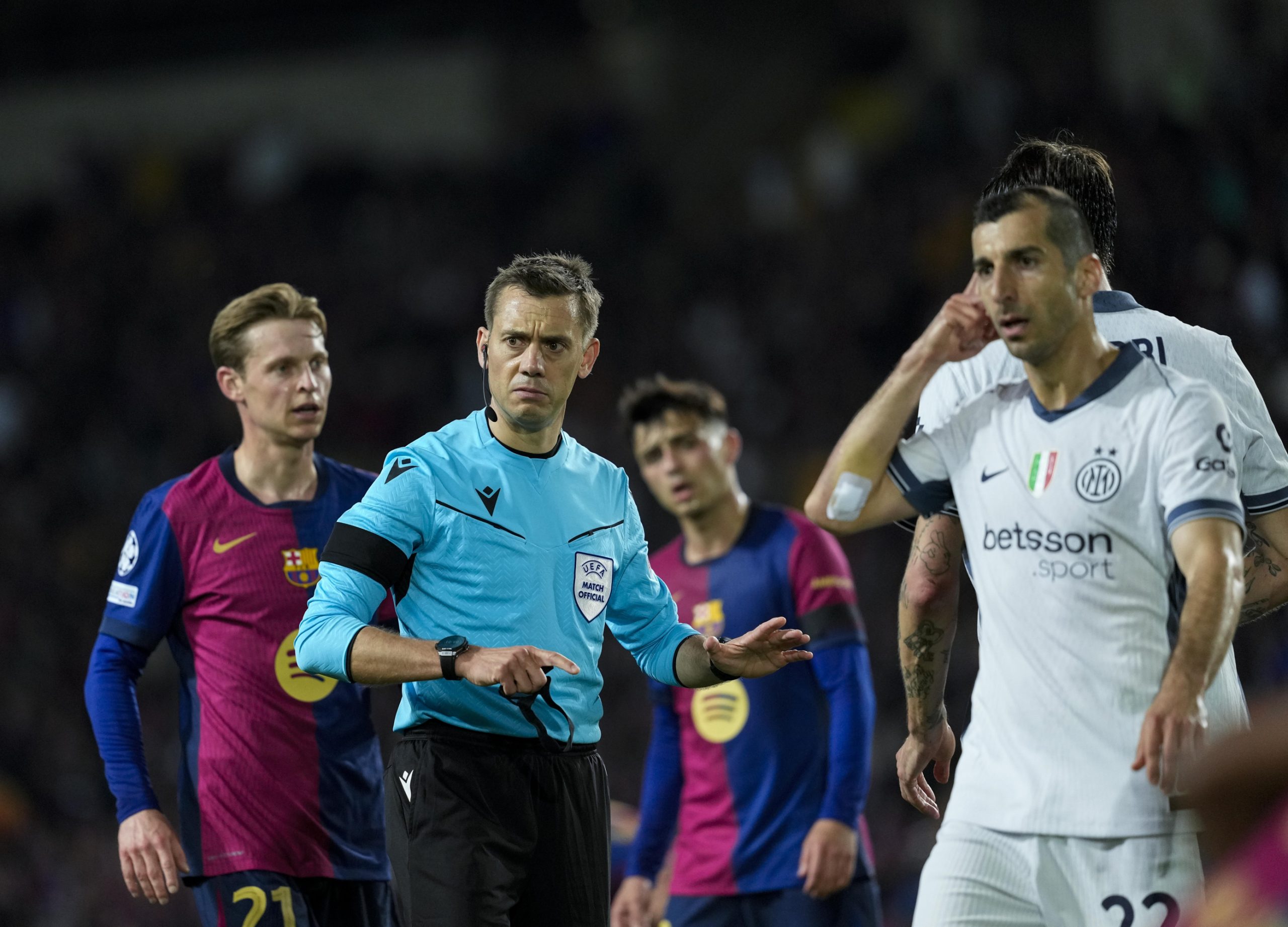 Turpin, the referee of the controversy: What does the record in the Atlético-Barça Champions League say?