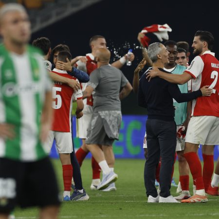 ¡Caos en La Cartuja! El Betis pide perdón tras un error de evacuación que sembró el pánico