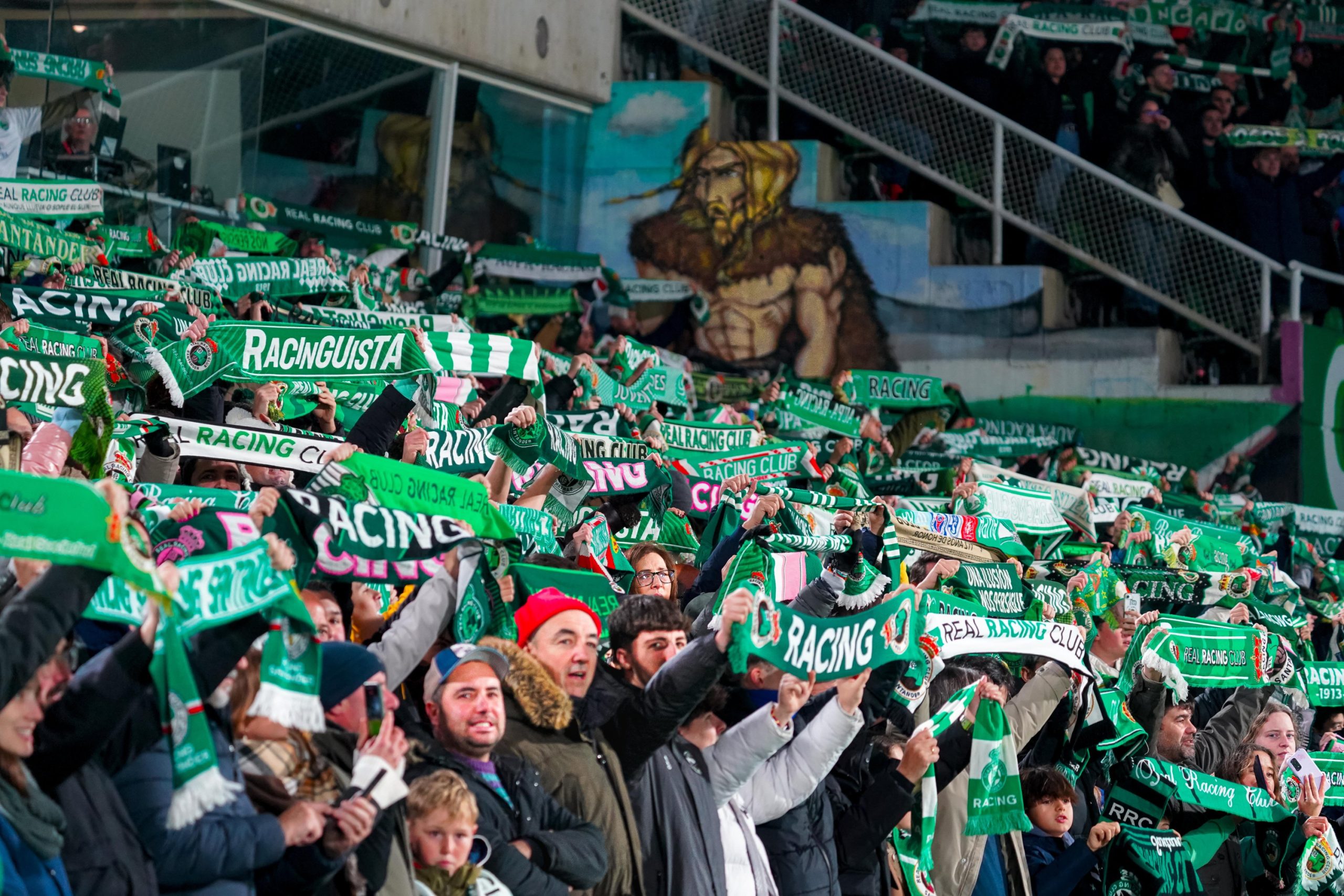 La Batalla por el Ascenso: Real Sociedad B y Racing de Santander se Enfrentan en un Partido Crucial La Batalla por el Ascenso: Real Sociedad B y Racing de Santander se Enfrentan en un Partido Crucial
