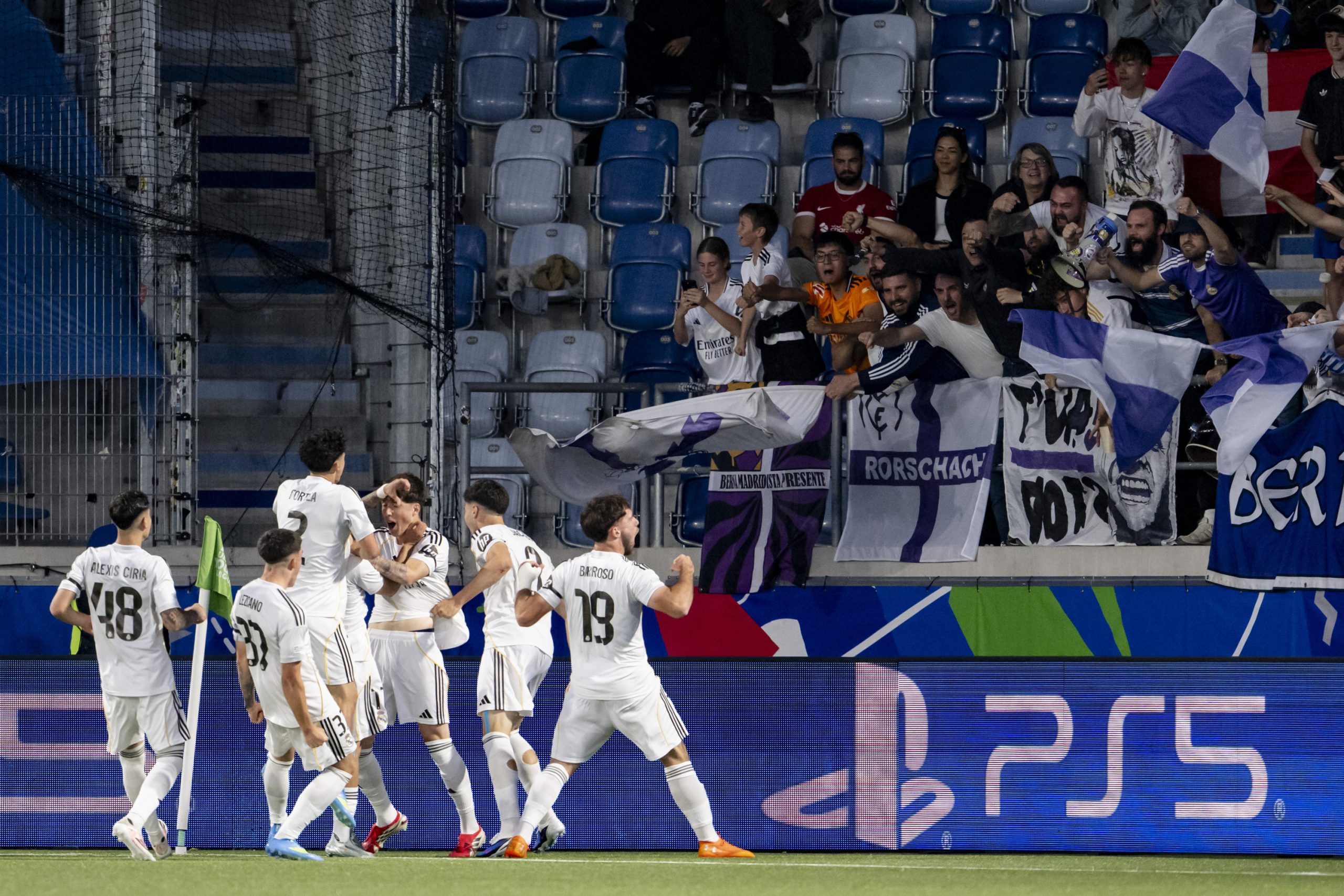 ¡Épica Blanca! El Real Madrid se clasifica para la final de la Youth League tras una tanda de penaltis de infarto contra el PSG ¡Épica Blanca! El Real Madrid se clasifica para la final de la Youth League tras una tanda de penaltis de infarto contra el PSG