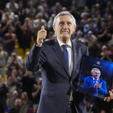 El Palau Blaugrana Rinde Homenaje a un Titán: ¡Svetislav Pesic Dice Adiós a la Euroliga!