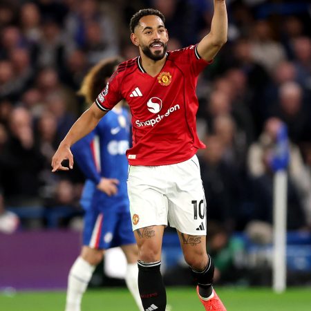 Manchester United Domina en Stamford Bridge y Asegura Su Lugar en la Champions