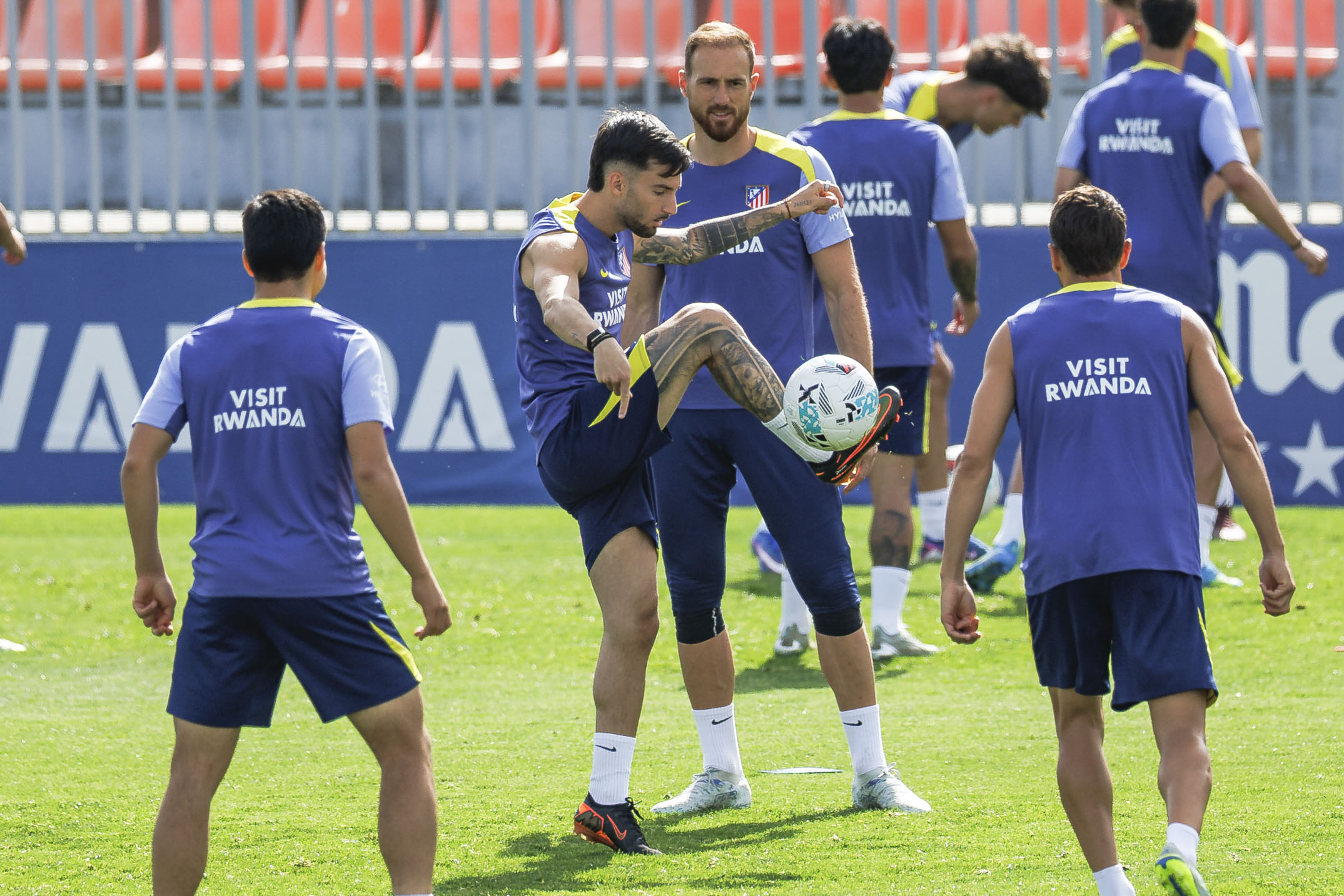 El Atlético de Madrid, entre la Liga y la Champions: ¿El Cholo apuesta por la cantera ante el Elche? El Atlético de Madrid, entre la Liga y la Champions: ¿El Cholo apuesta por la cantera ante el Elche?