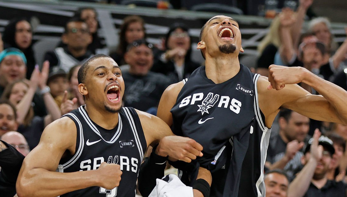 Johnson, el Corazón de los Spurs, Conquista el Sexto Hombre del Año en un Giro del Destino Johnson, el Corazón de los Spurs, Conquista el Sexto Hombre del Año en un Giro del Destino