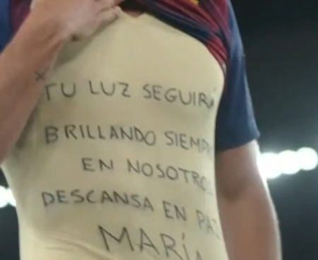 Ferran Torres rinde homenaje a María Caamaño en un emotivo gesto tras un gol anulado