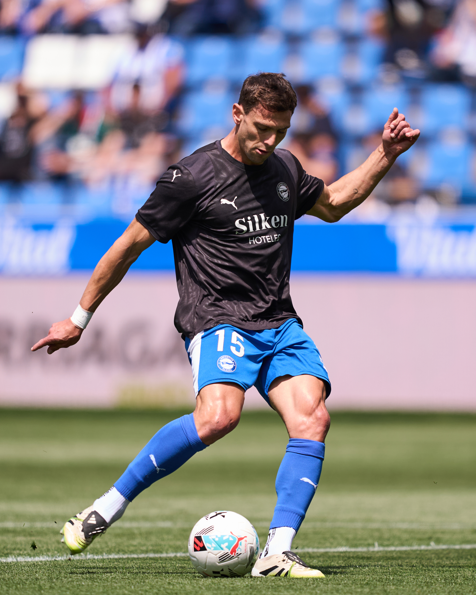 El Alavés sufre un duro golpe: Lucas Boyé se lesiona en el inicio del partido contra el Mallorca El Alavés sufre un duro golpe: Lucas Boyé se lesiona en el inicio del partido contra el Mallorca