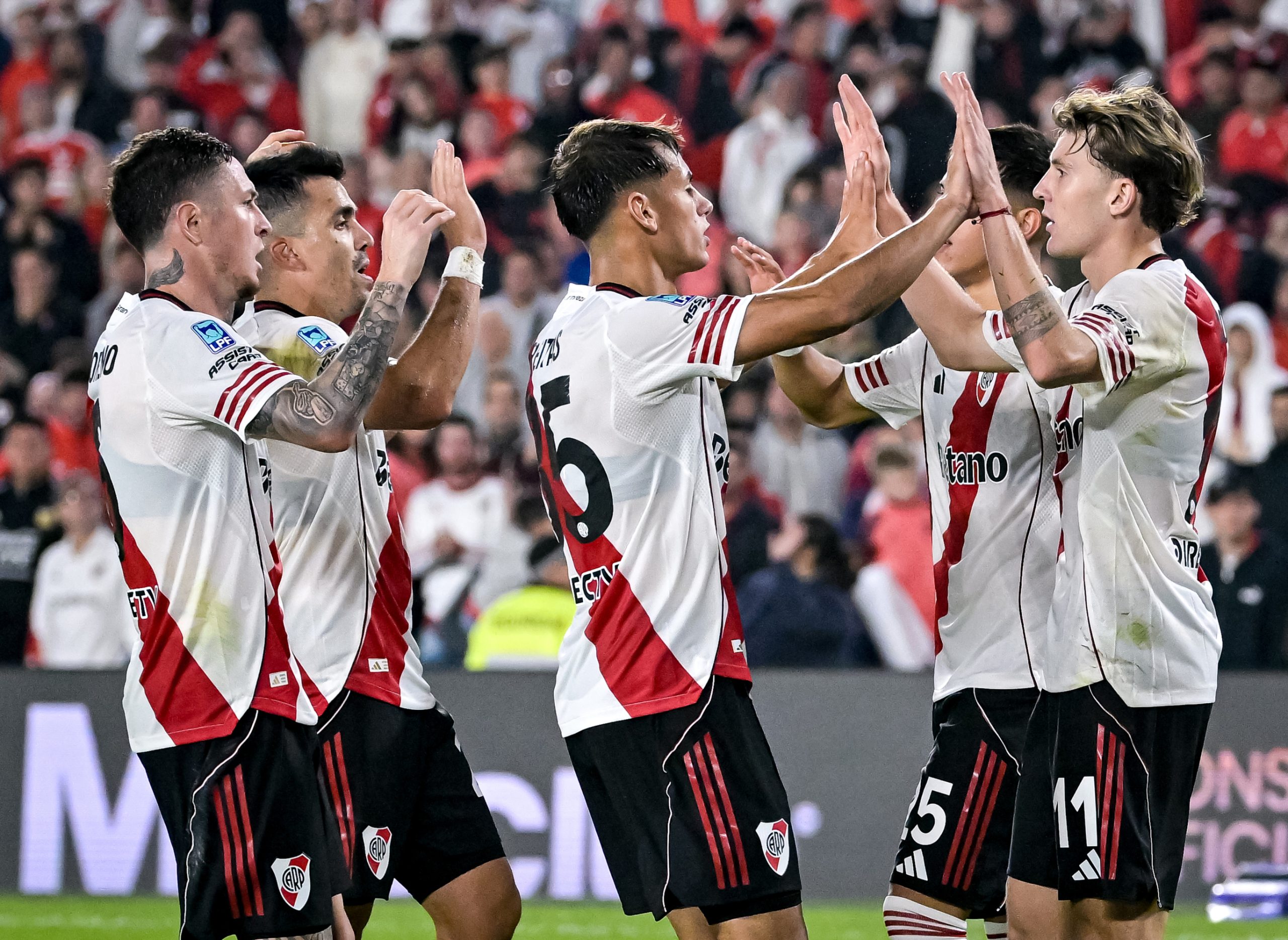 ¡El Monumental Ruge! River Plate Sella Victoria Clave Ante Aldosivi y Se Posiciona para la Lucha Final ¡El Monumental Ruge! River Plate Sella Victoria Clave Ante Aldosivi y Se Posiciona para la Lucha Final