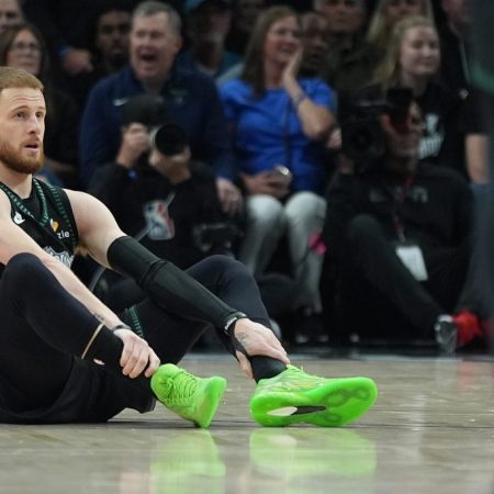 Timberwolves Advance Despite DiVincenzo Injury