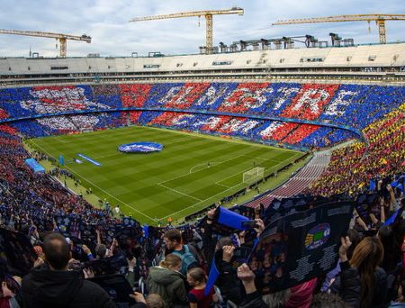 El Camp Nou se viste de gala: El Barça femenino busca su séptima final de Champions ante el Bayern