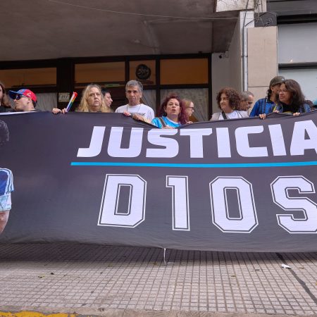 El Último Psicólogo de Maradona Revela la Batalla Interna del Pelusa: Bipolaridad y Lucha Contra las Adicciones