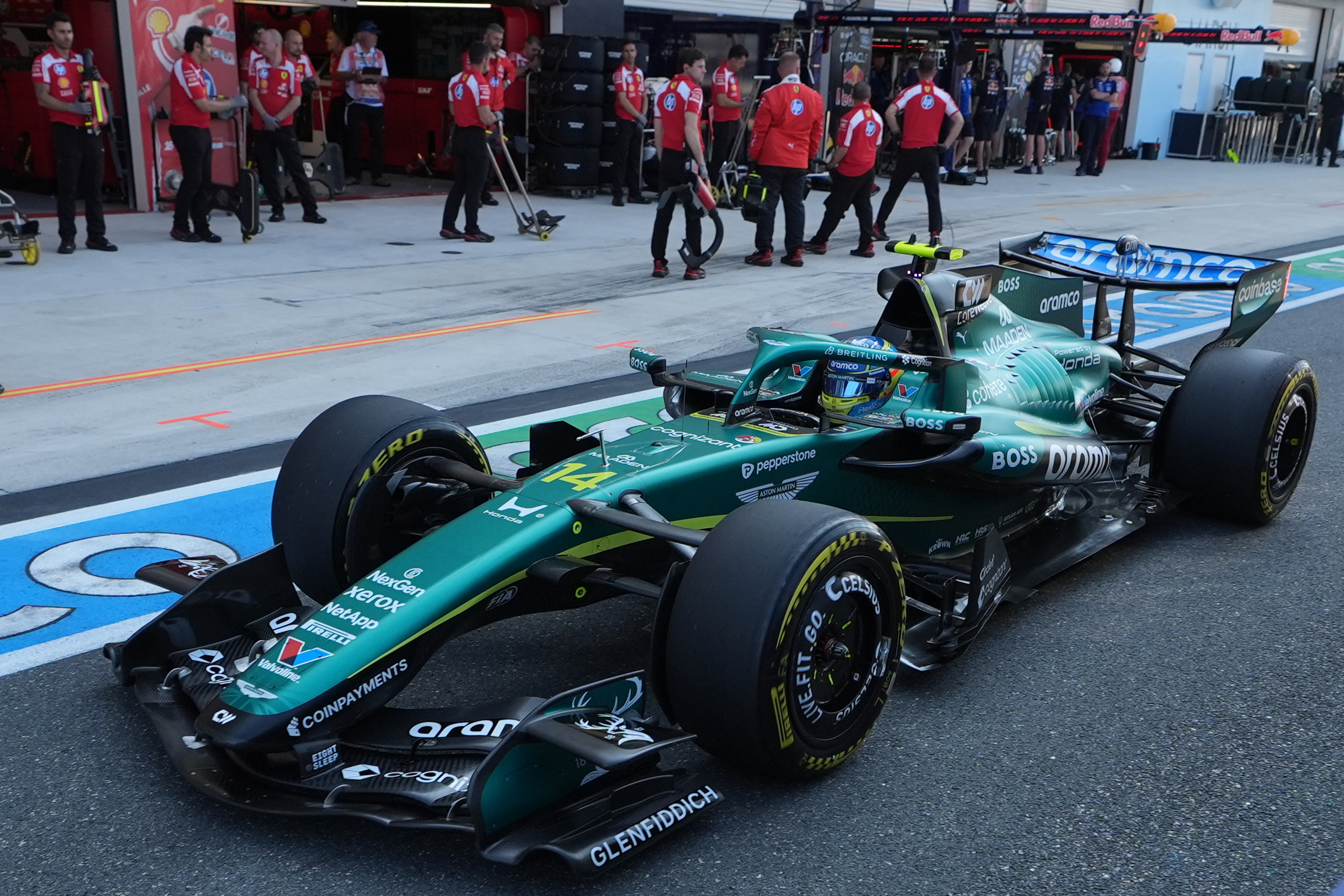 Aston Martin en la Cuerda Floja: Vibraciones y Rendimiento, un Dúo Letal para Alonso Aston Martin en la Cuerda Floja: Vibraciones y Rendimiento, un Dúo Letal para Alonso