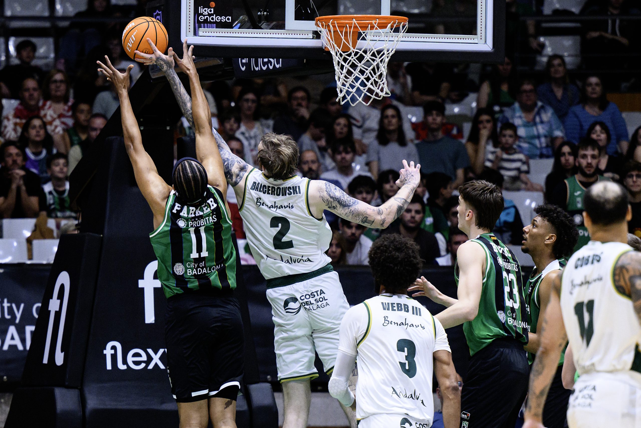 ¡Luz Roja en Badalona! Partido Joventut-Unicaja, Suspendido por un Misterio Tecnológico