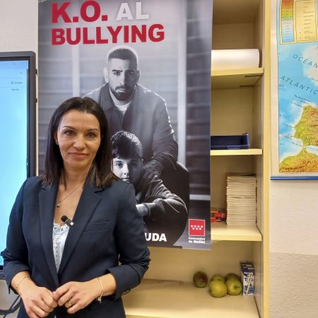 El Puño de Topuria Lanza un K.O. al Bullying en Madrid: La Comunidad se Blinda Contra el Acoso Escolar